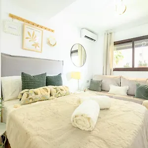 https://apt-teatinos-living.1costadelsol.com